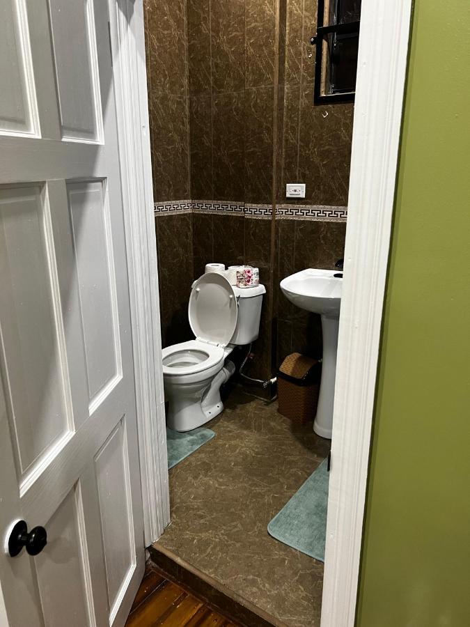 ג'ורג'טאון Hollywood Guesthouse מראה חיצוני תמונה